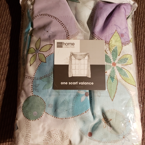 Home Collectino One Scart Valance - Picture 2 of 13